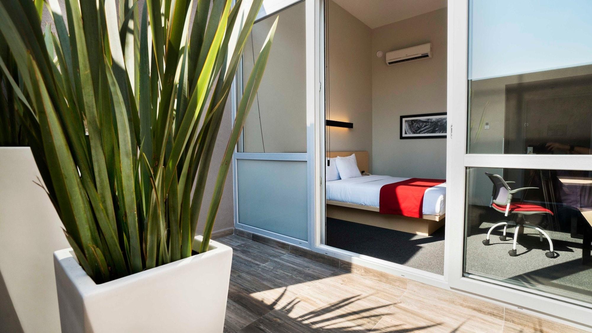City Express Plus By Marriott Ciudad De Mexico Patio Universidad Dış mekan fotoğraf